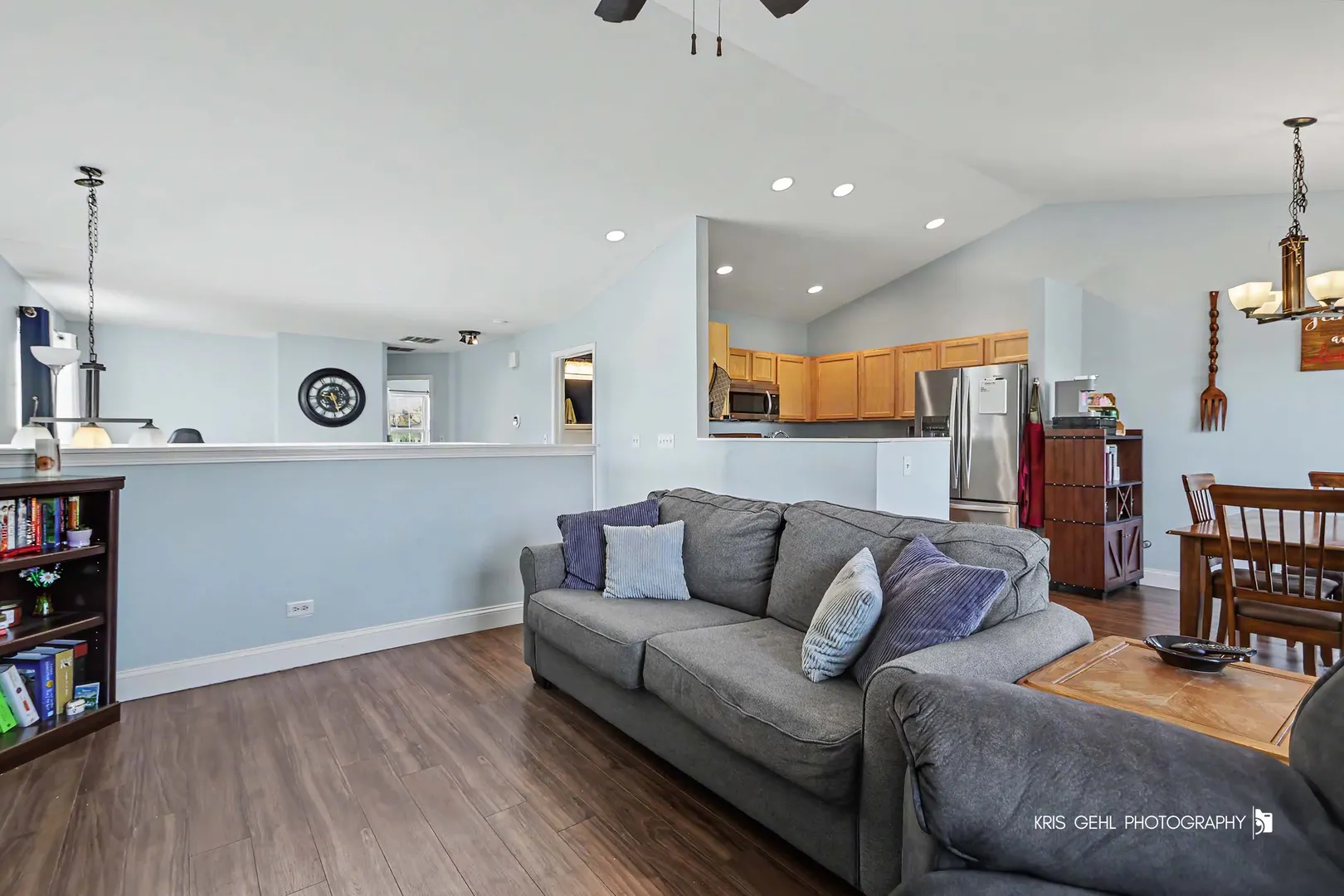 8510 Redbud Court IL