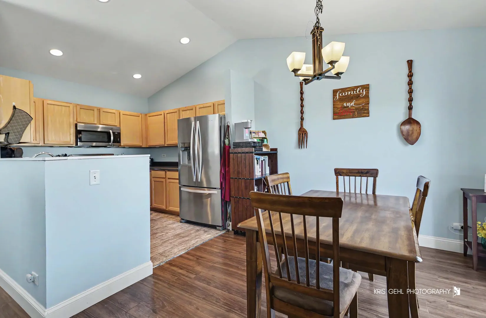 8510 Redbud Court IL