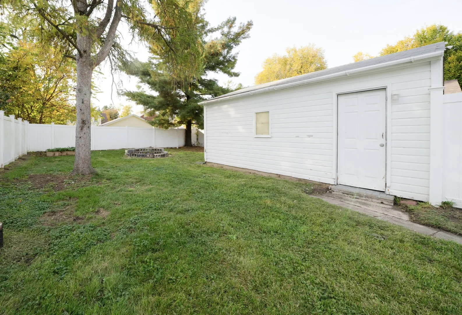 849 N 11th Street IL
