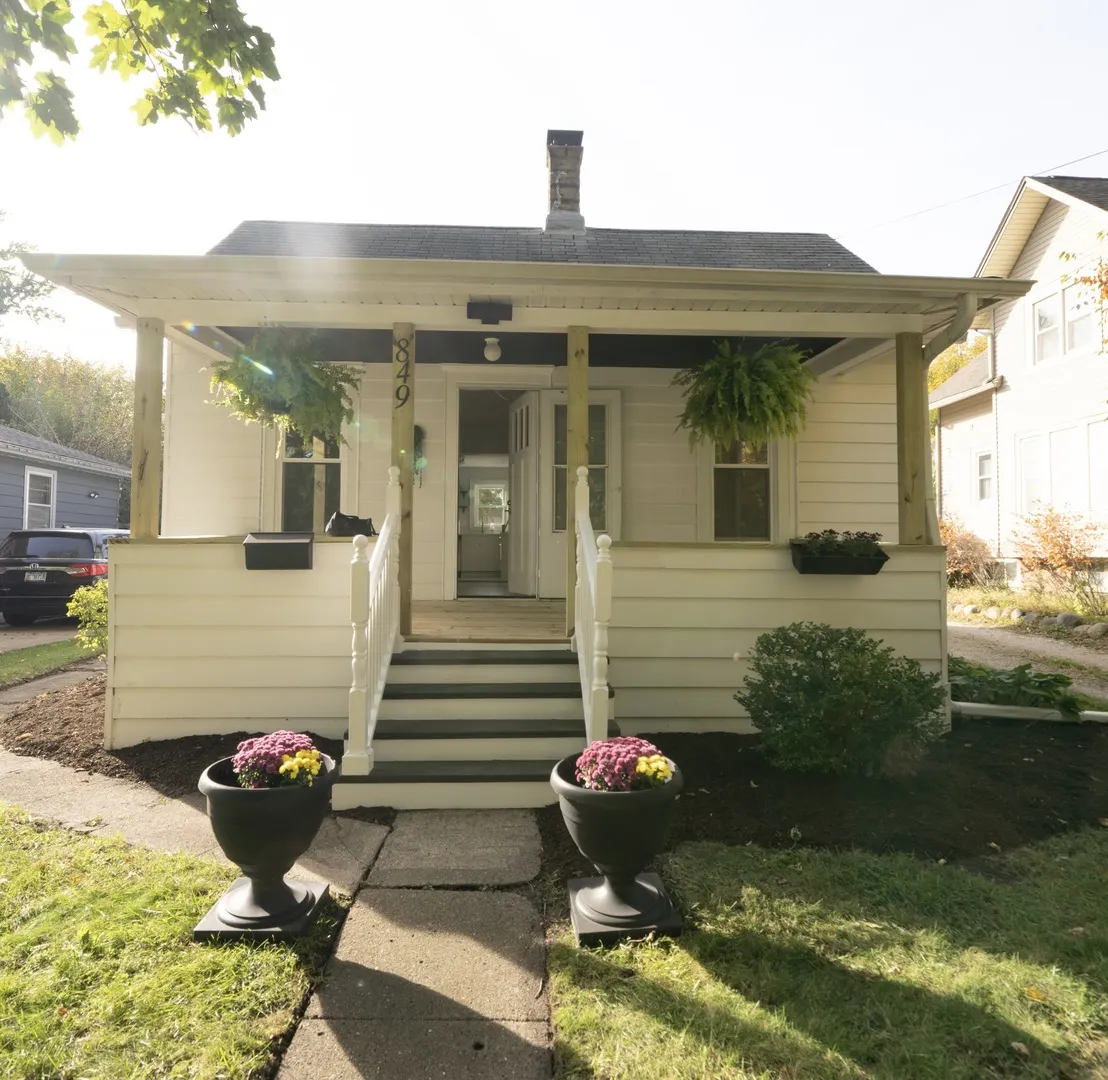 849 N 11th Street IL