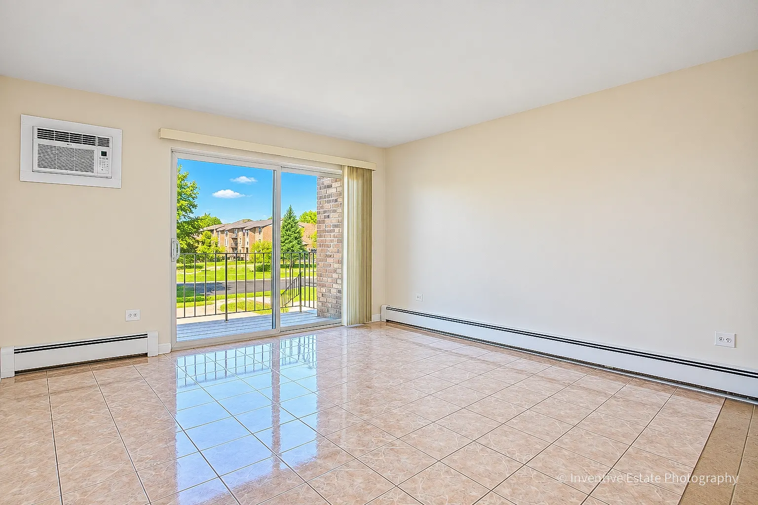 8A E Dundee Quarter Drive IL #207