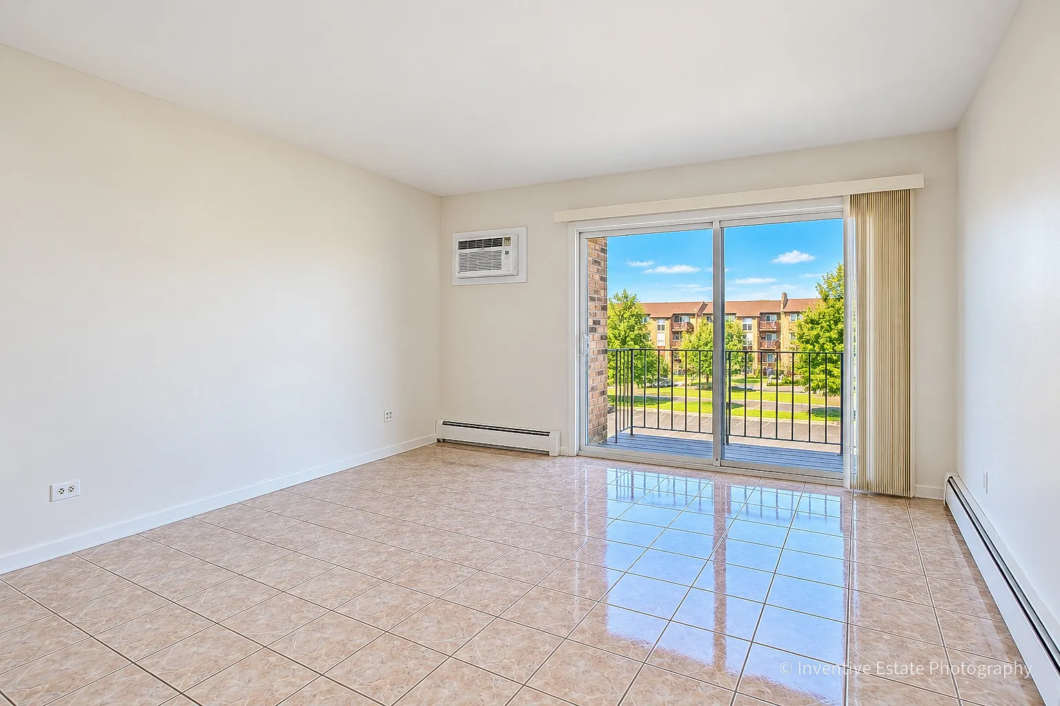 8A E Dundee Quarter Drive IL #207