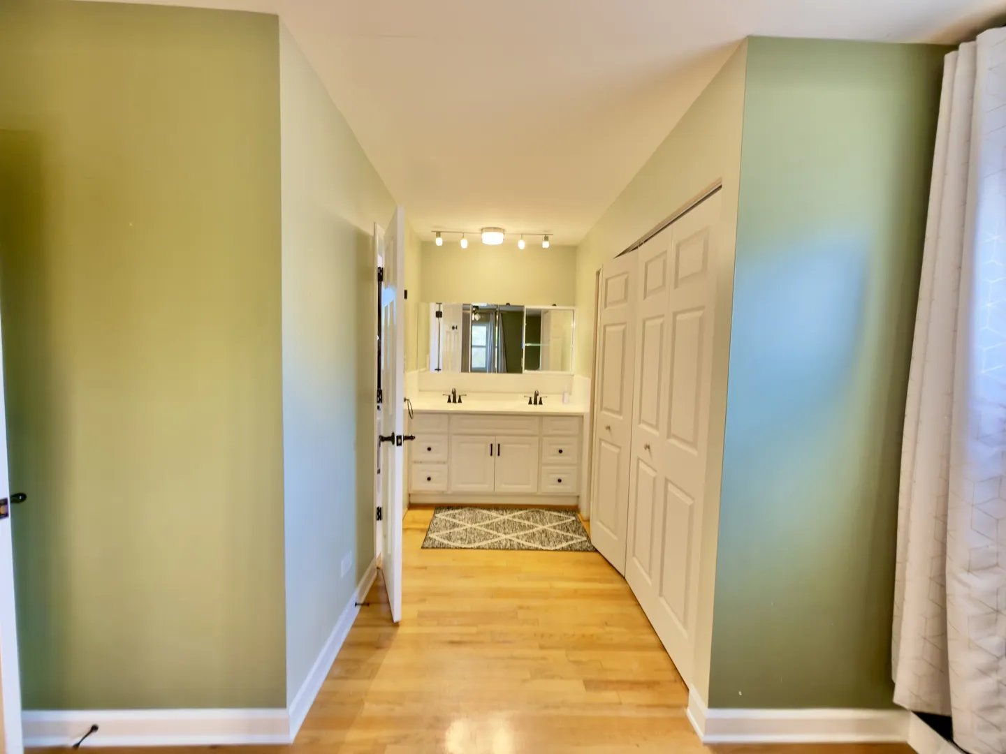 871 Cambridge Drive IL