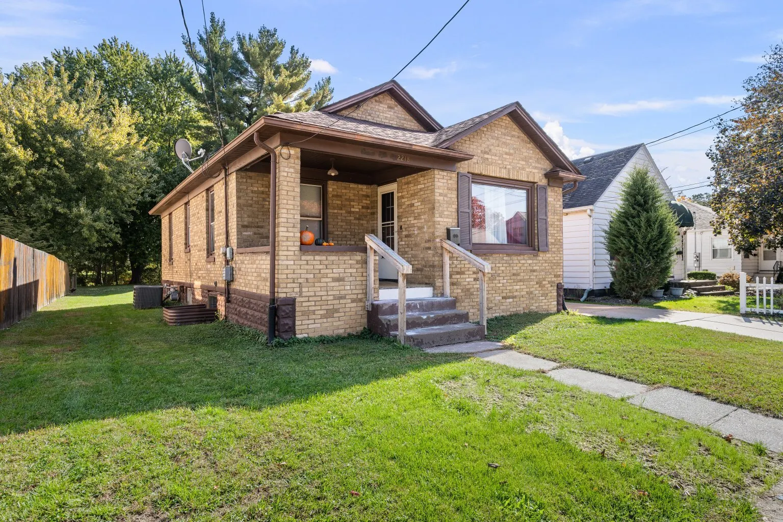 2218 10th Street IL