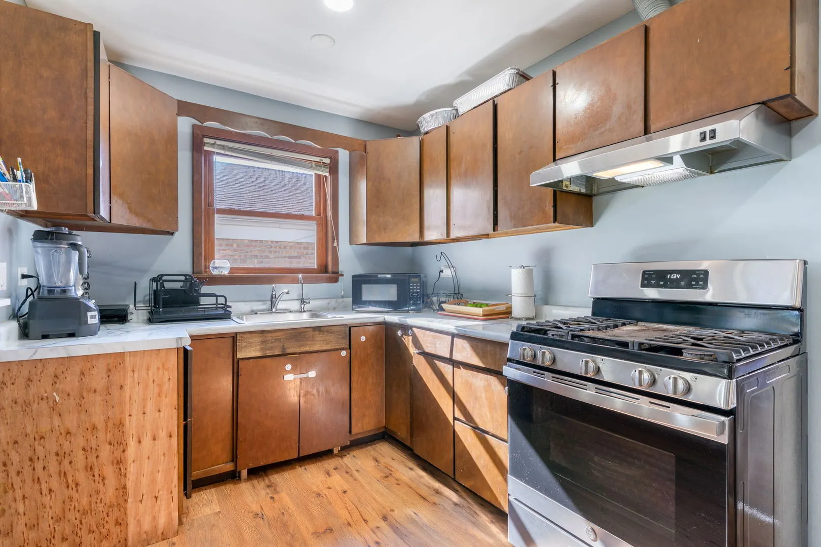 8052 S Saint Louis Avenue IL