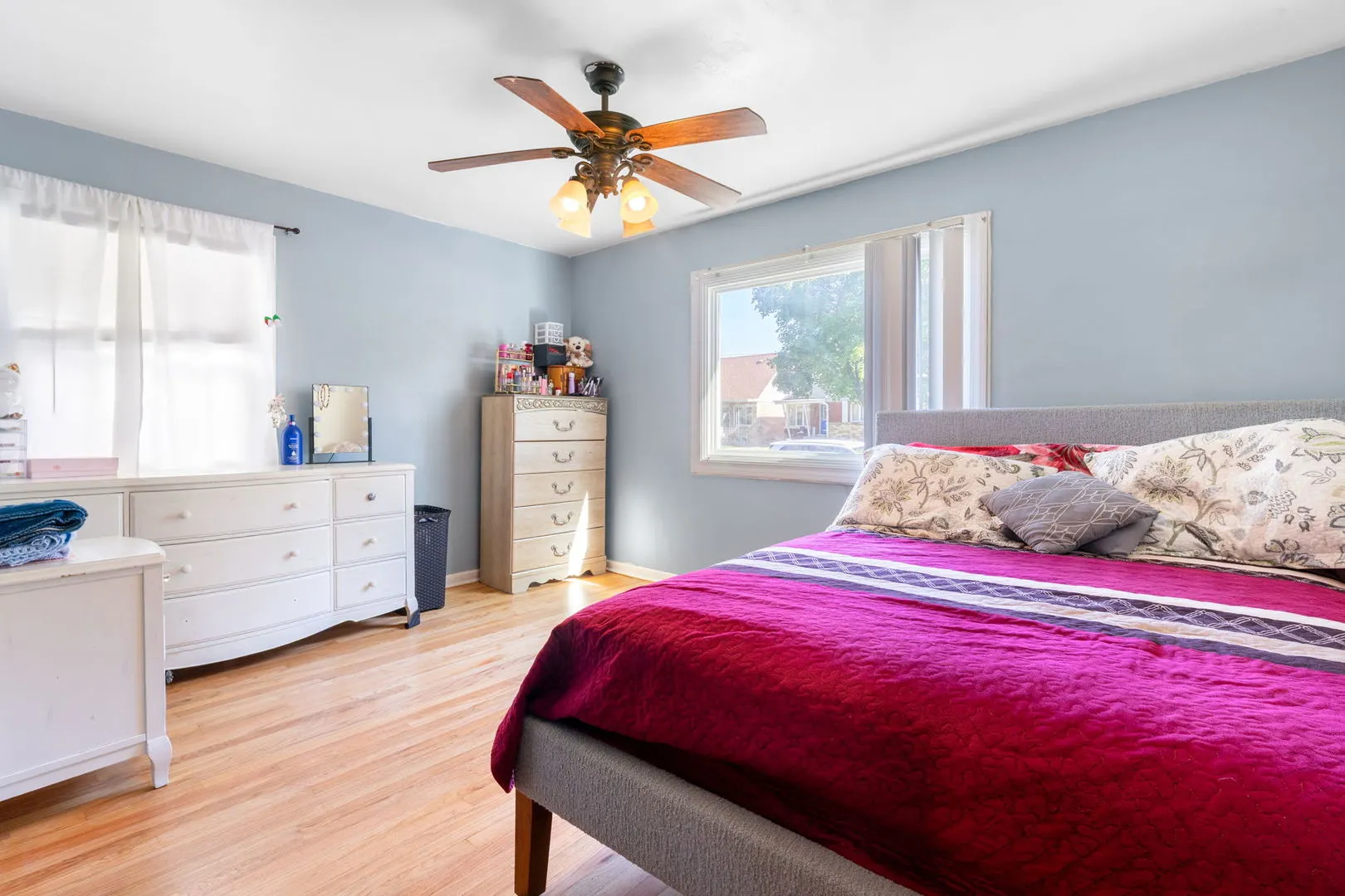 8052 S Saint Louis Avenue IL