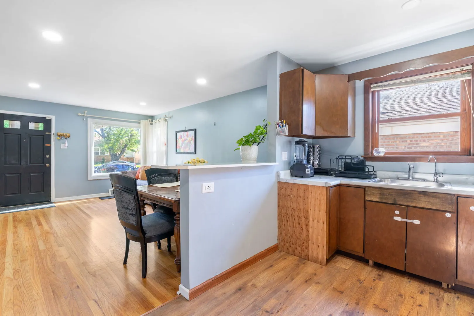 8052 S Saint Louis Avenue IL