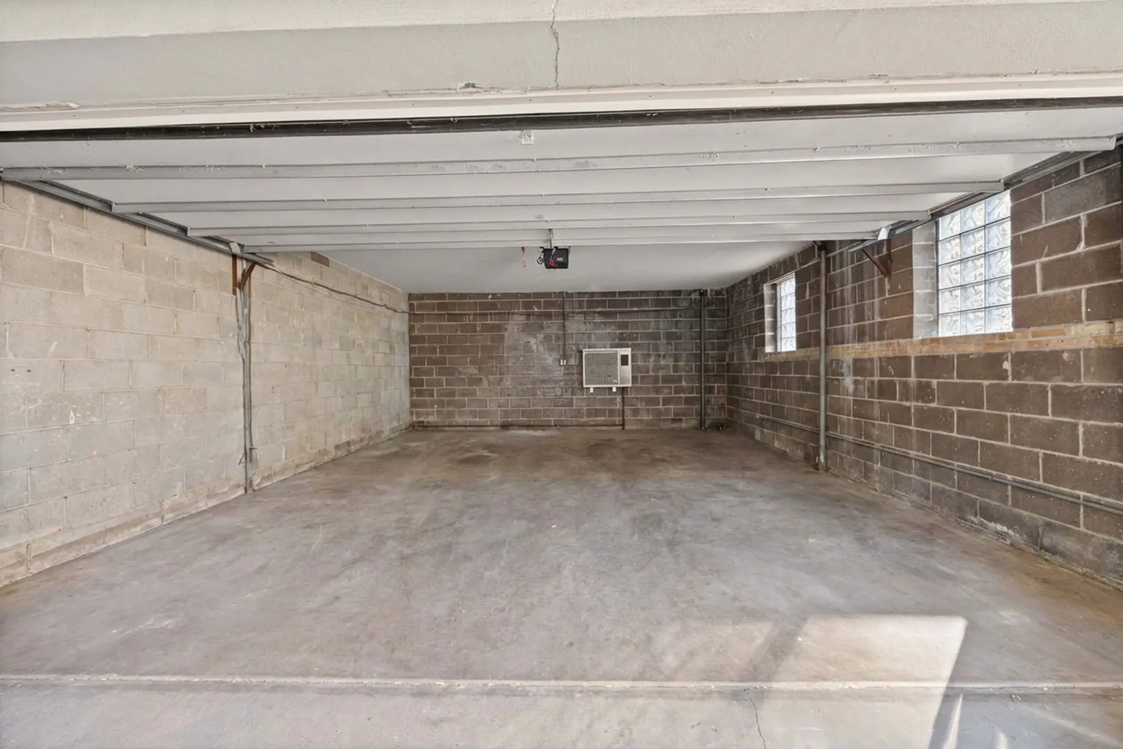 7827 North Avenue IL #1