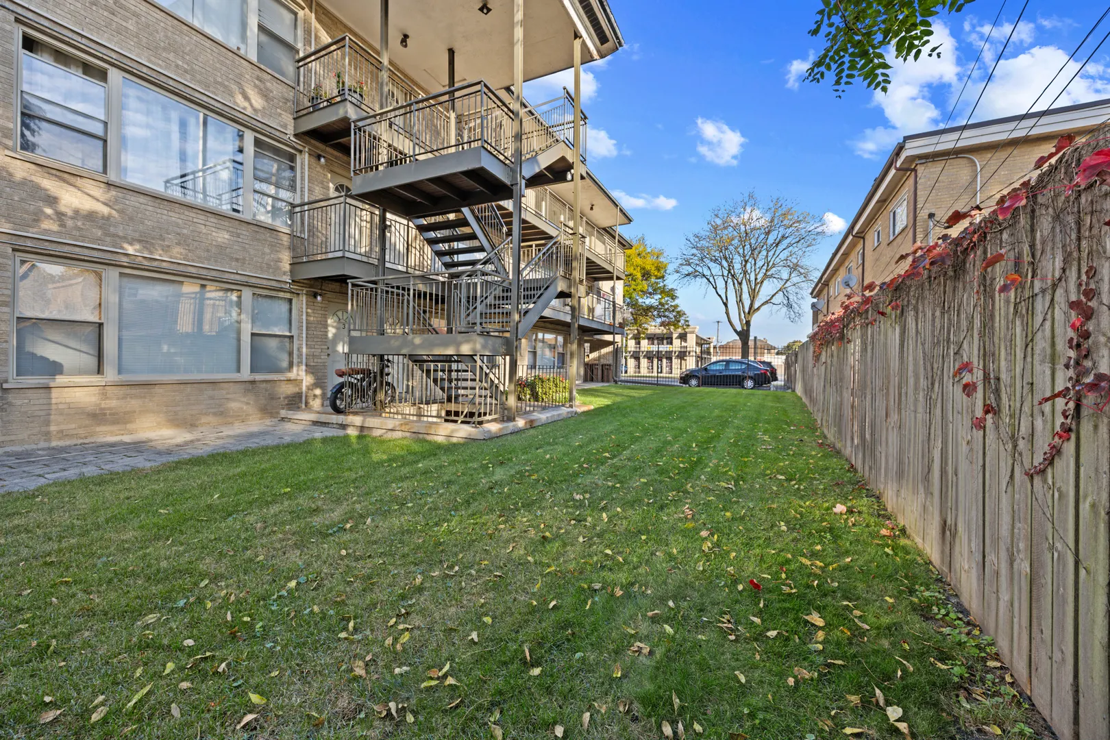 7827 North Avenue IL #1