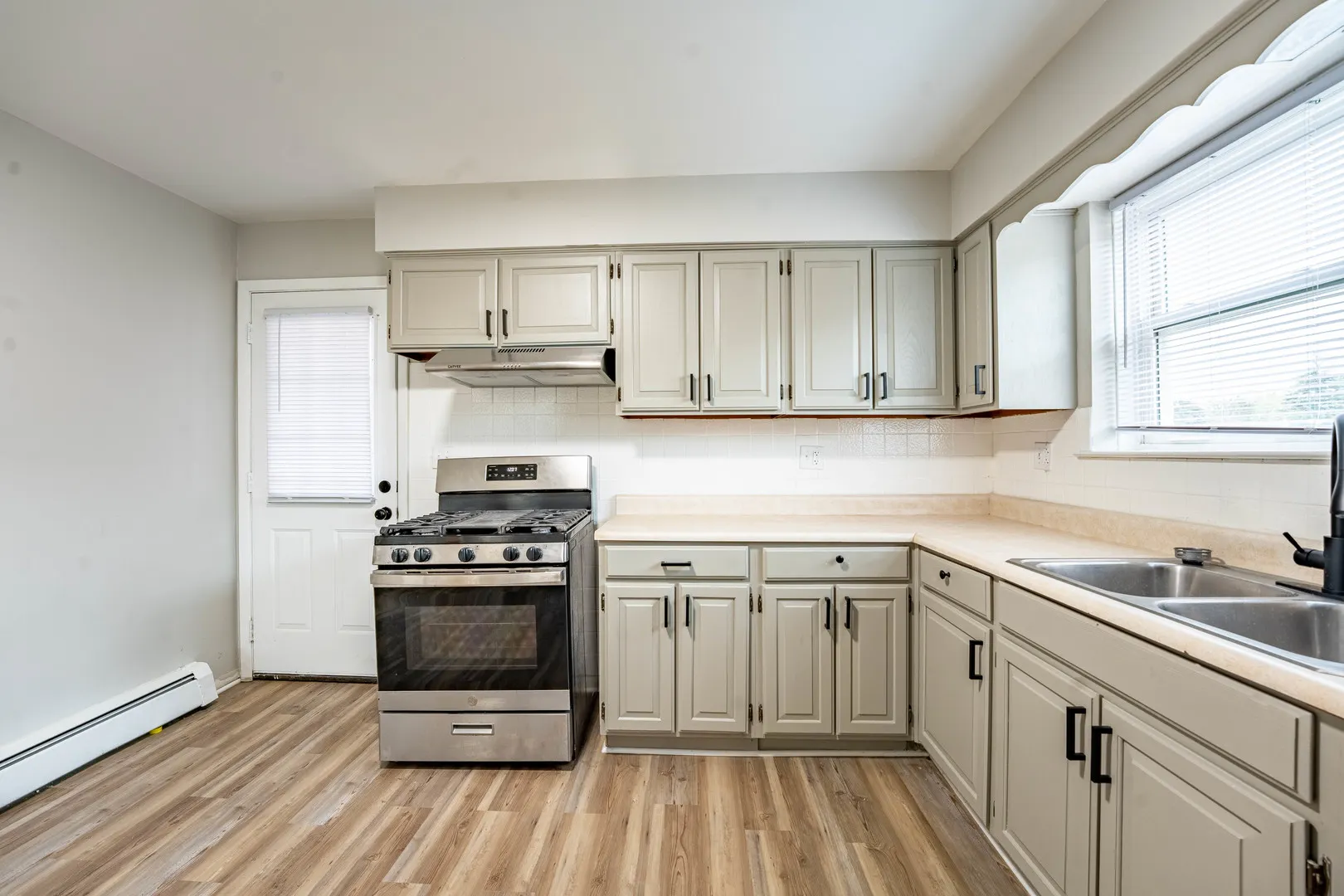 525 25th Avenue IL #2