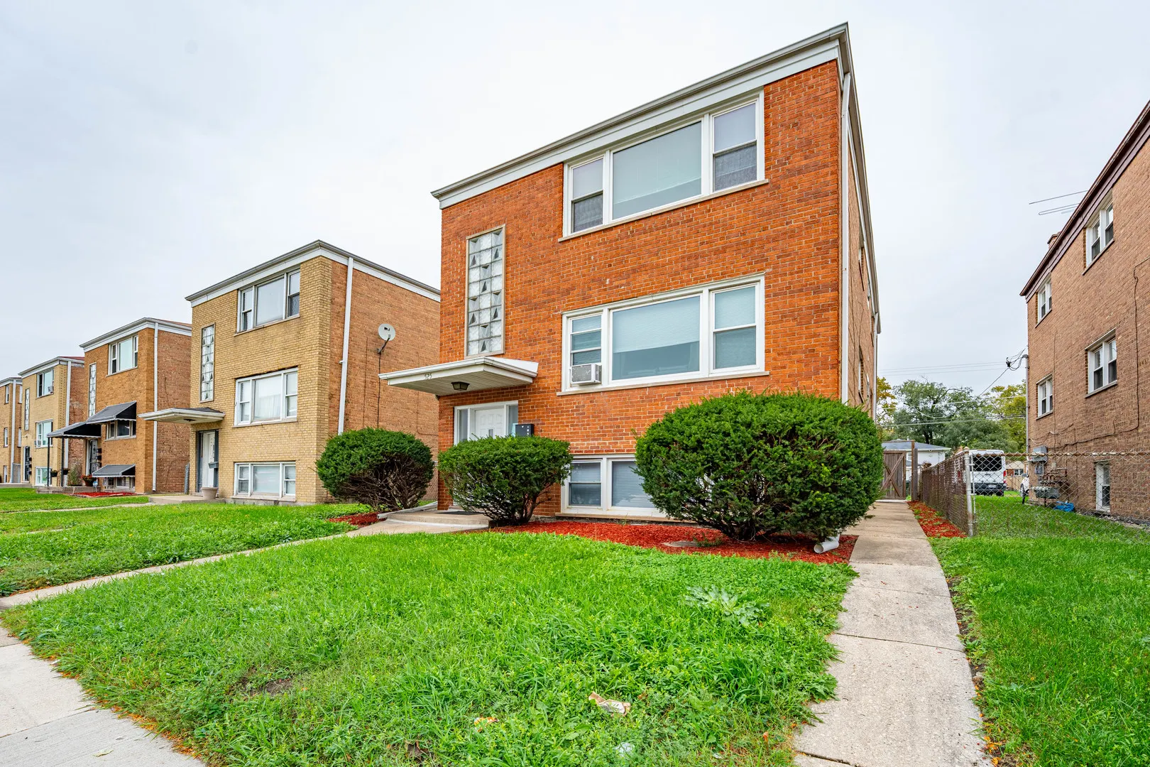 525 25th Avenue IL #2