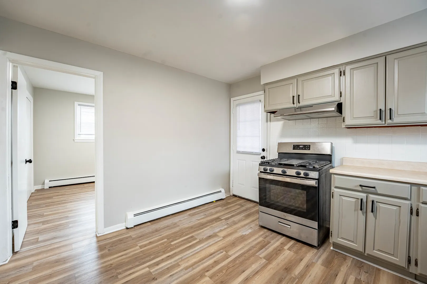 525 25th Avenue IL #2
