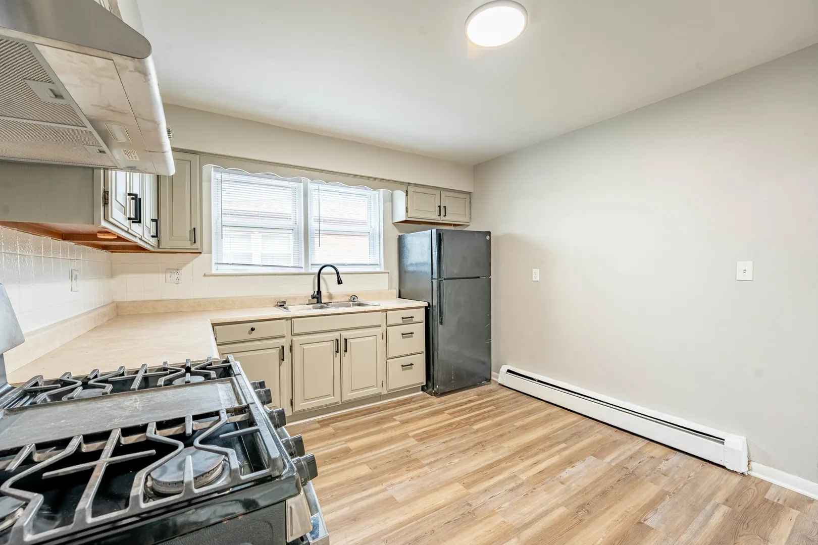 525 25th Avenue IL #2