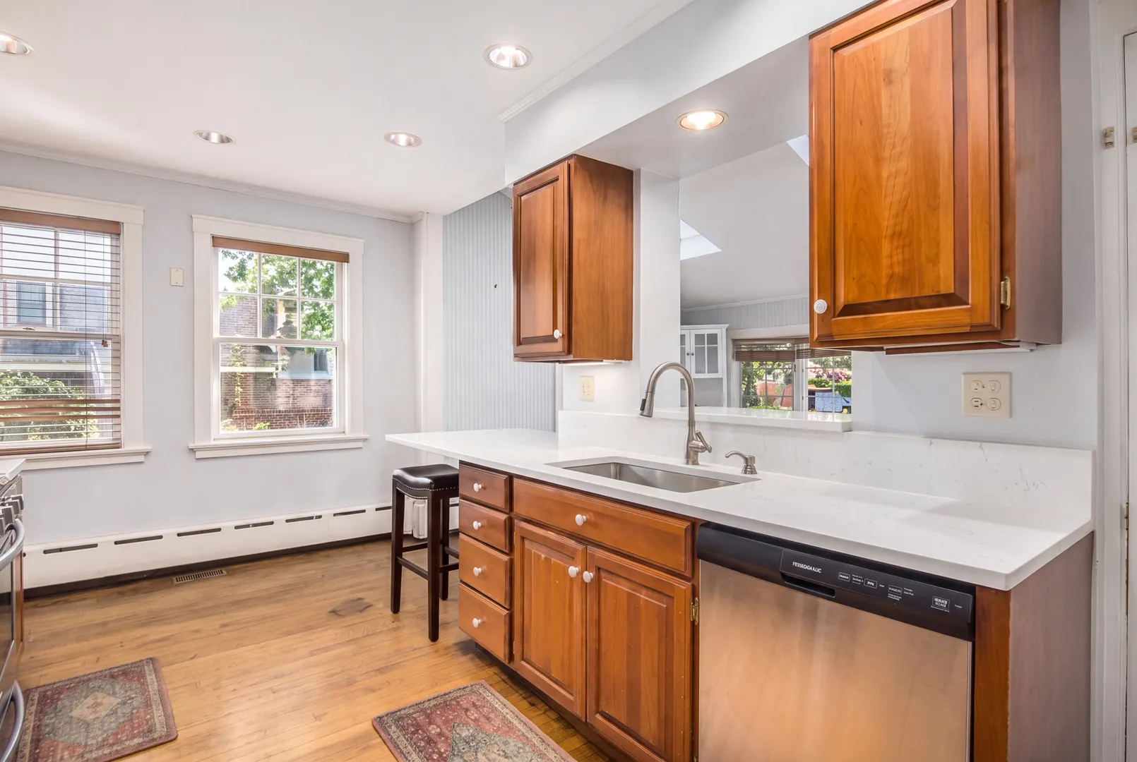 922 Forestview Avenue IL