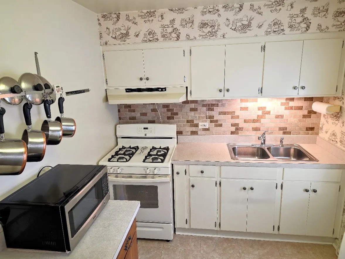 1451 Speechley Boulevard IL