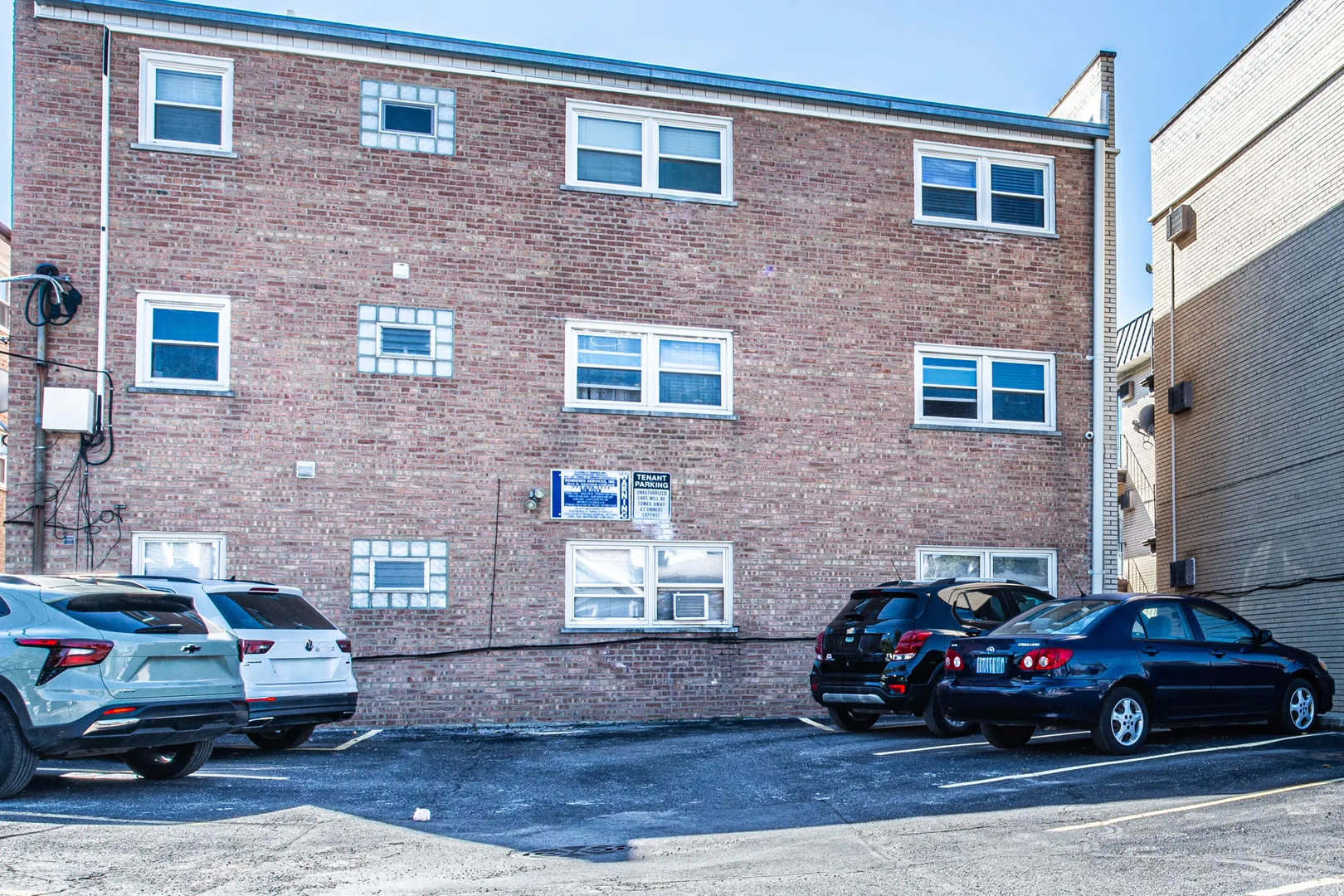 6249 N Northwest Highway IL #3N