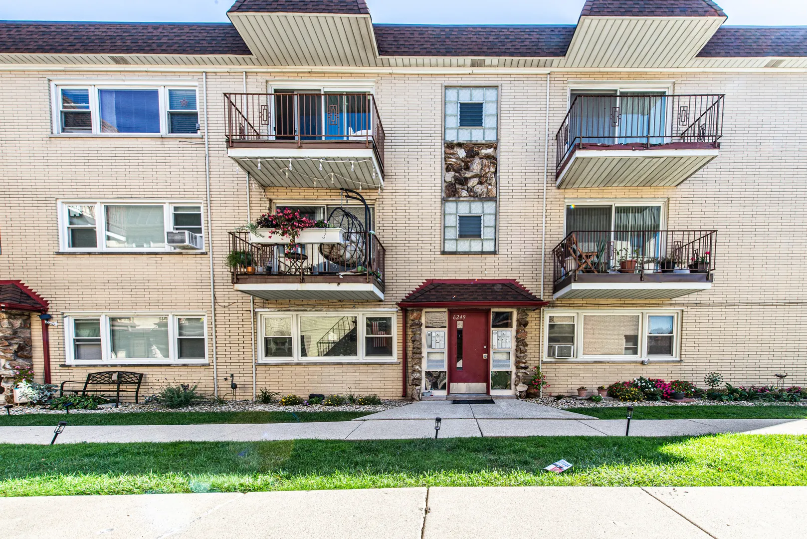 6249 N Northwest Highway IL #3N