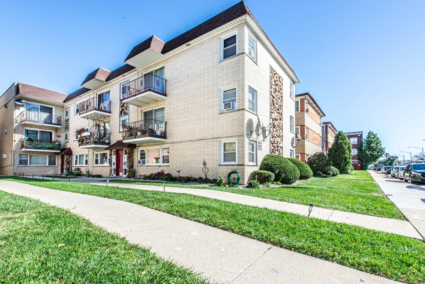 6249 N Northwest Highway IL #3N