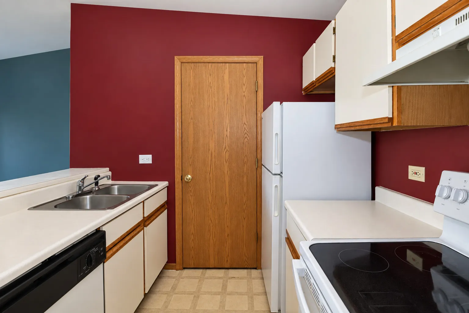551 Leah Lane IL #3C