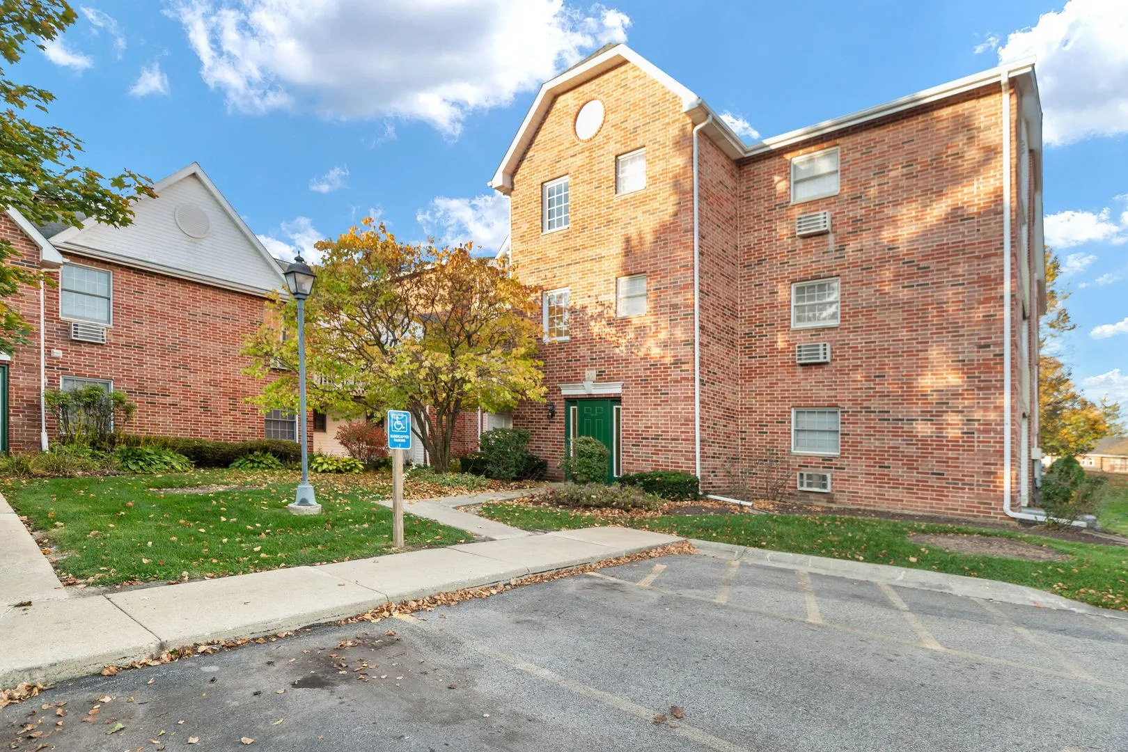 551 Leah Lane IL #3C