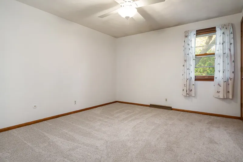 823 COOLIDGE Place IL