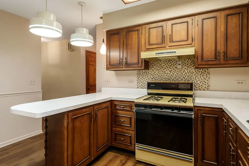 823 COOLIDGE Place IL