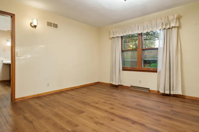 823 COOLIDGE Place IL