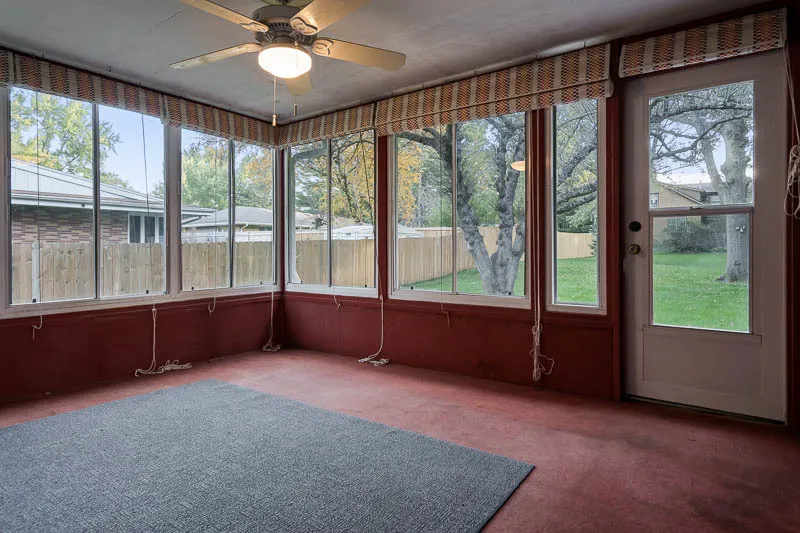 823 COOLIDGE Place IL