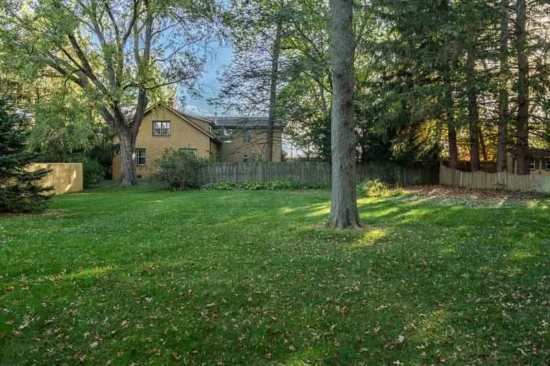 823 COOLIDGE Place IL