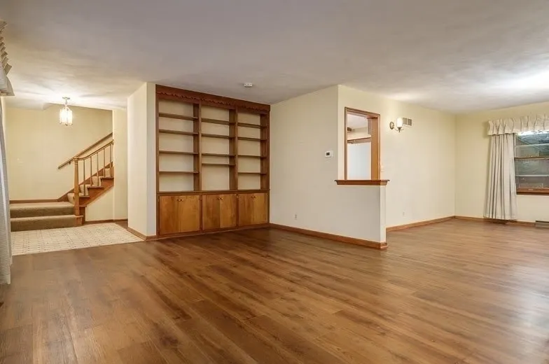 823 COOLIDGE Place IL