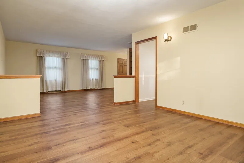 823 COOLIDGE Place IL
