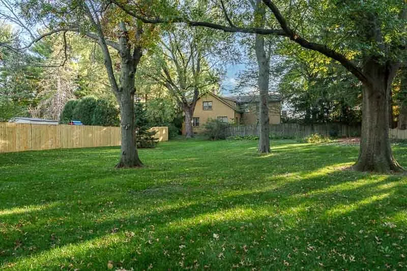 823 COOLIDGE Place IL