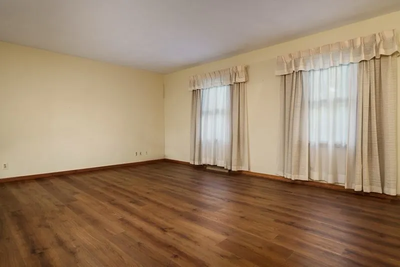 823 COOLIDGE Place IL