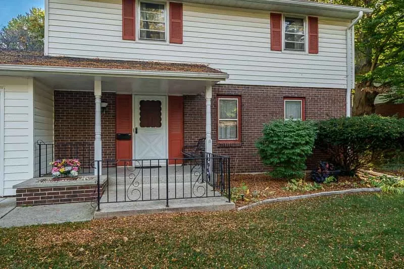 823 COOLIDGE Place IL