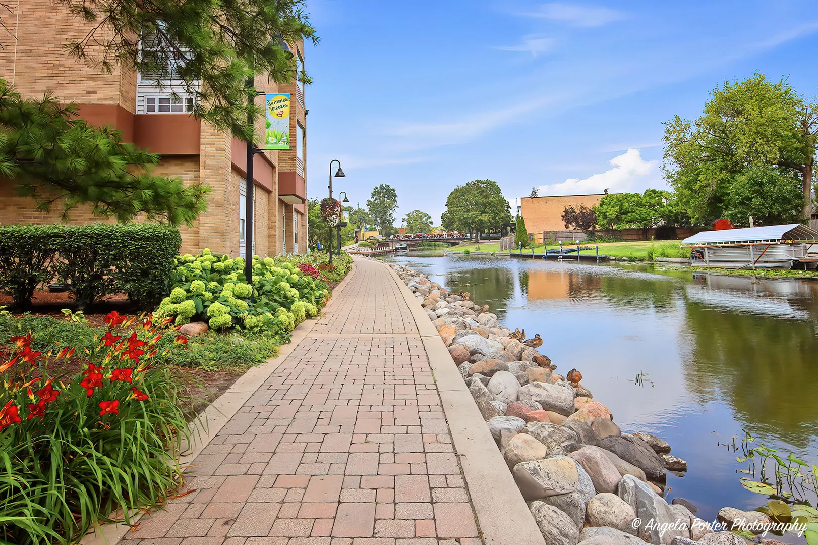 109 N Cross Trail IL