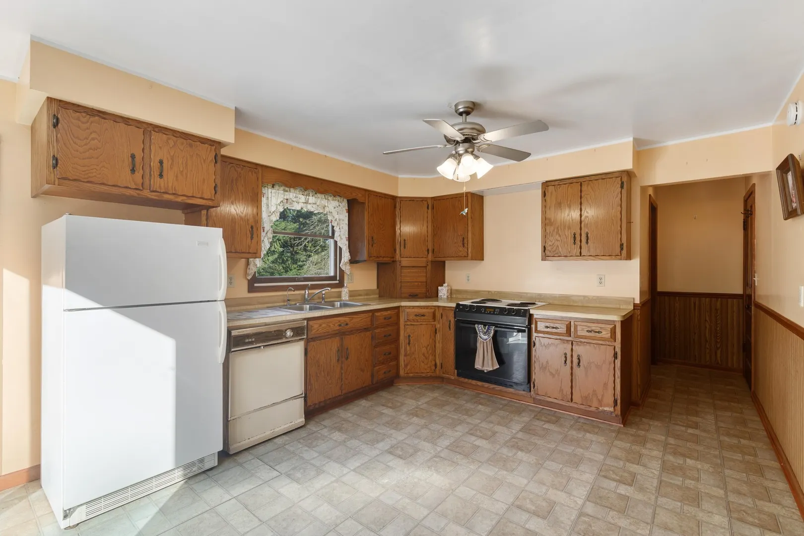 379 Hedge Road IL