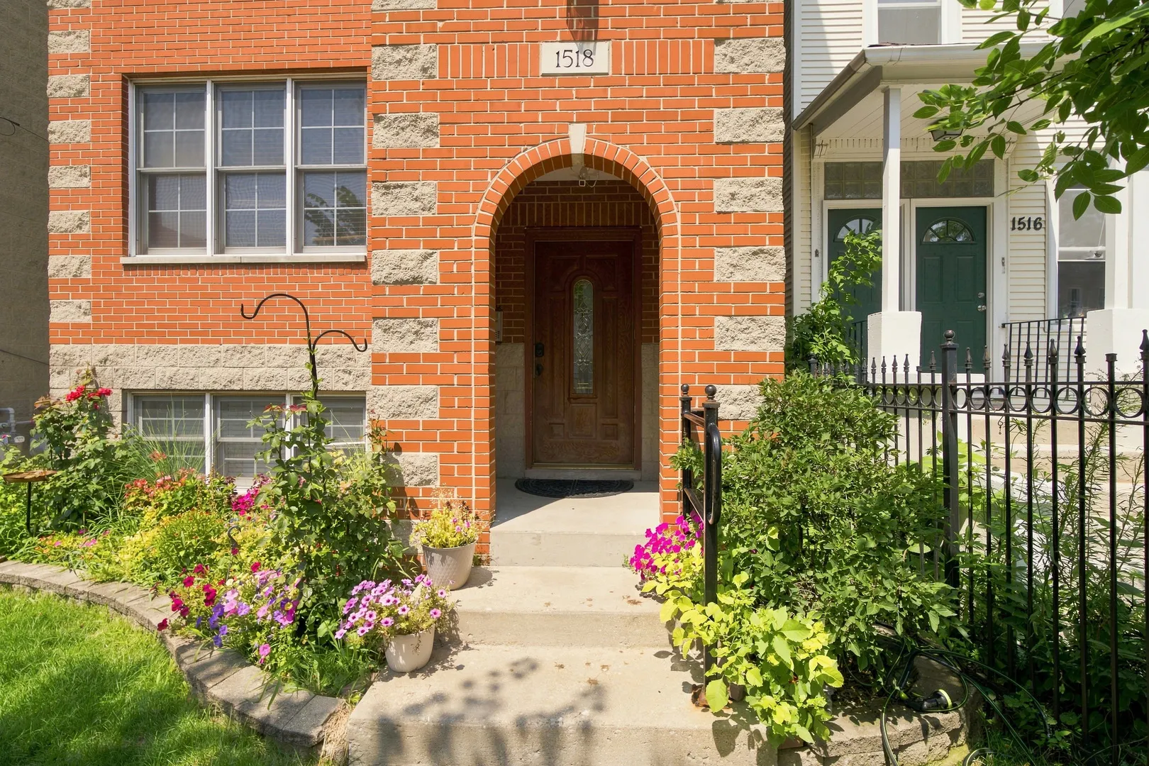 1518 W SUPERIOR Street IL #2