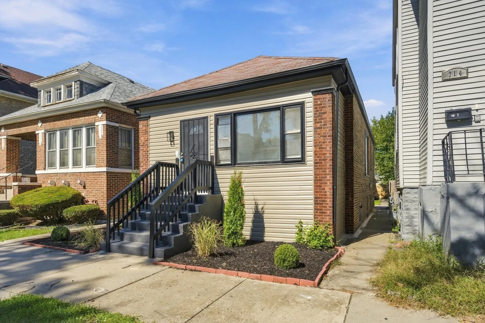 710 E 92nd Place IL