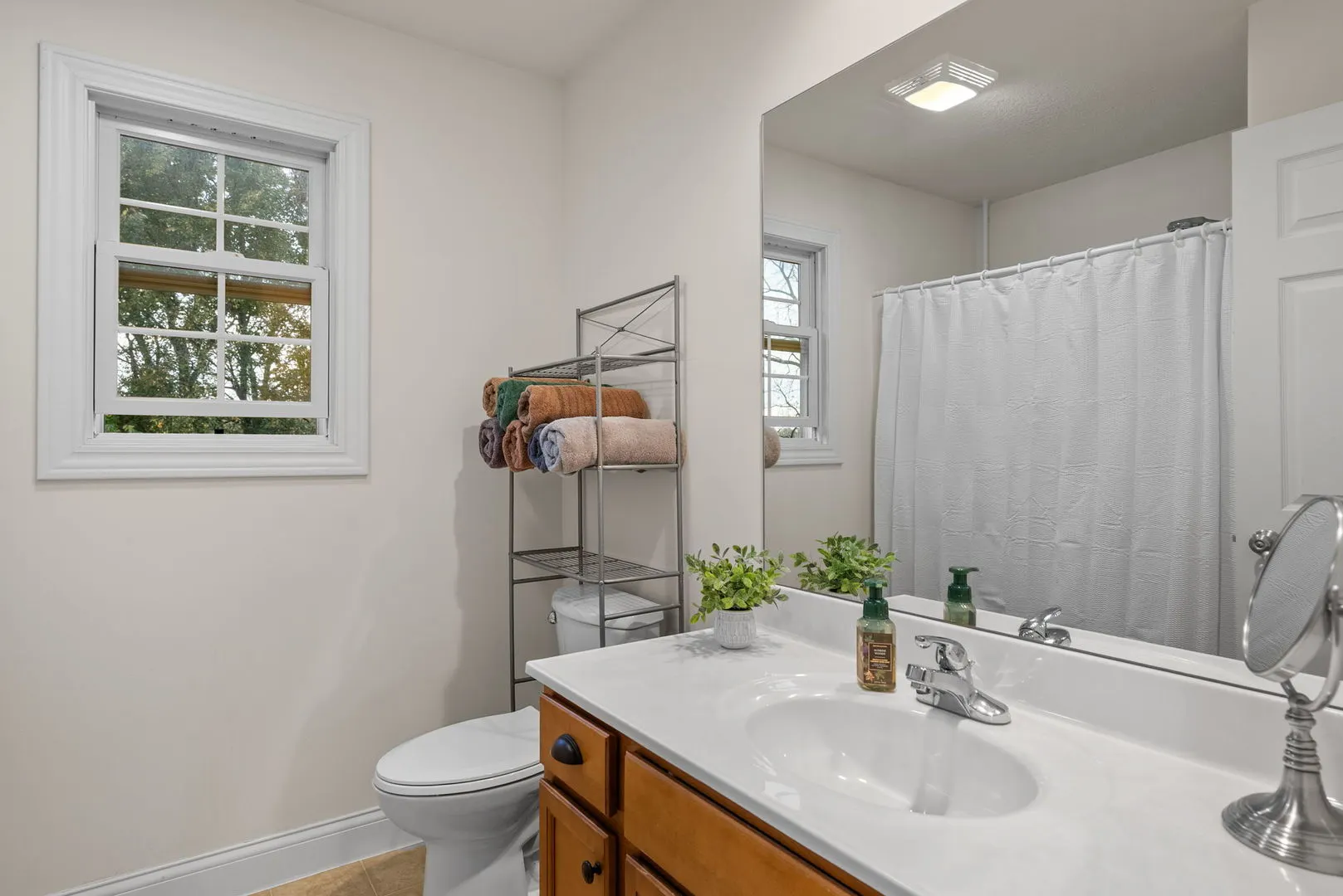 5619 BUCKHORN Lane IA