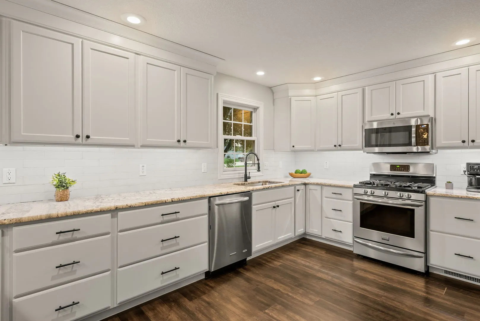 5619 BUCKHORN Lane IA