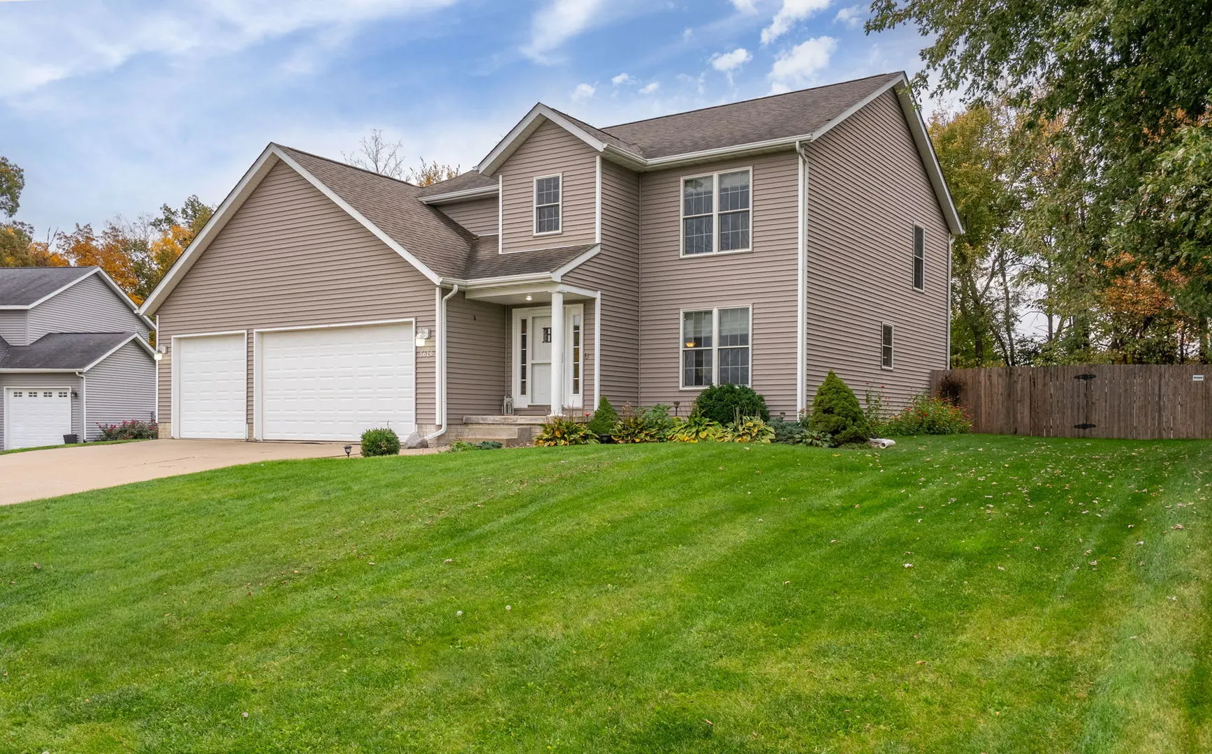 5619 BUCKHORN Lane IA