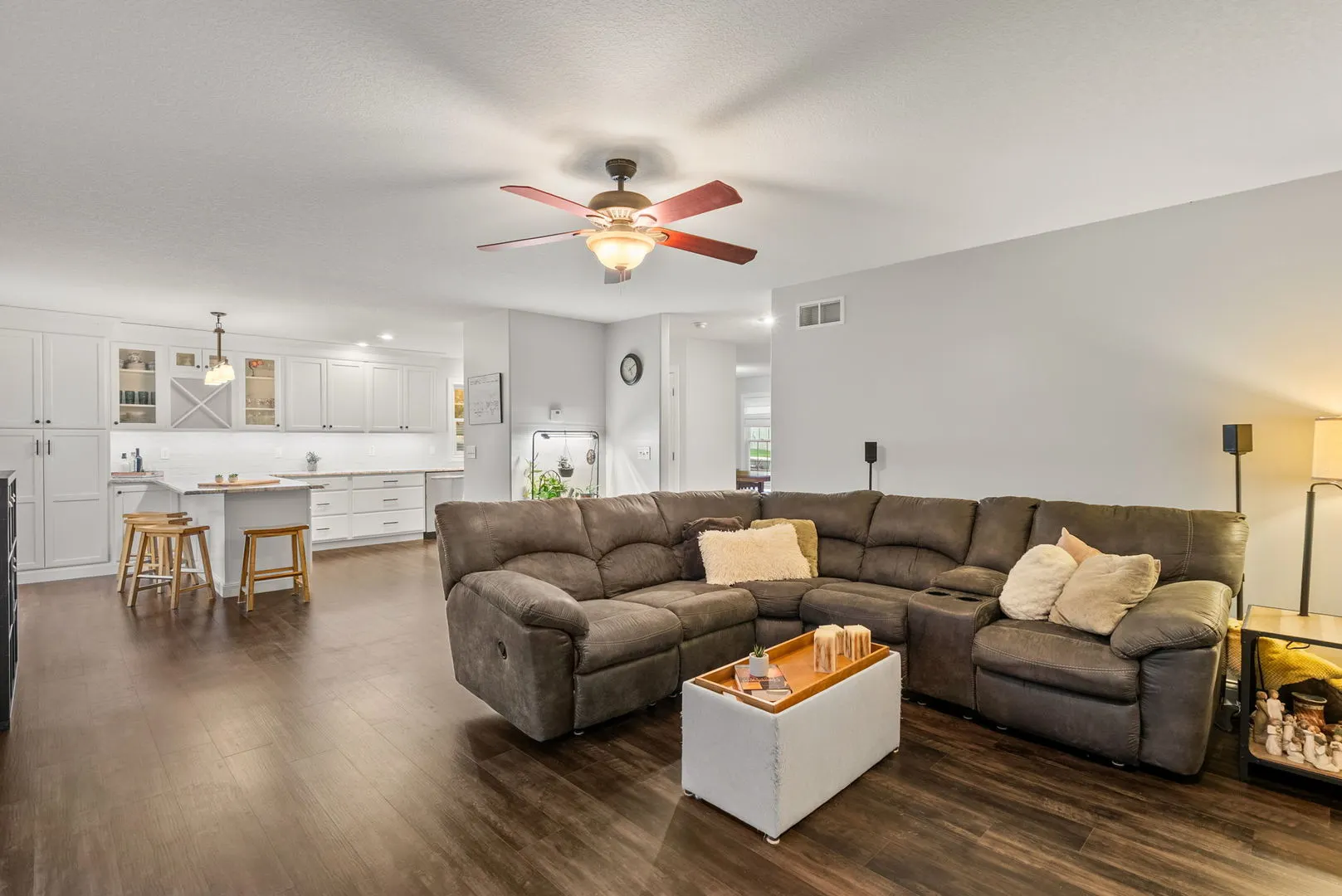 5619 BUCKHORN Lane IA