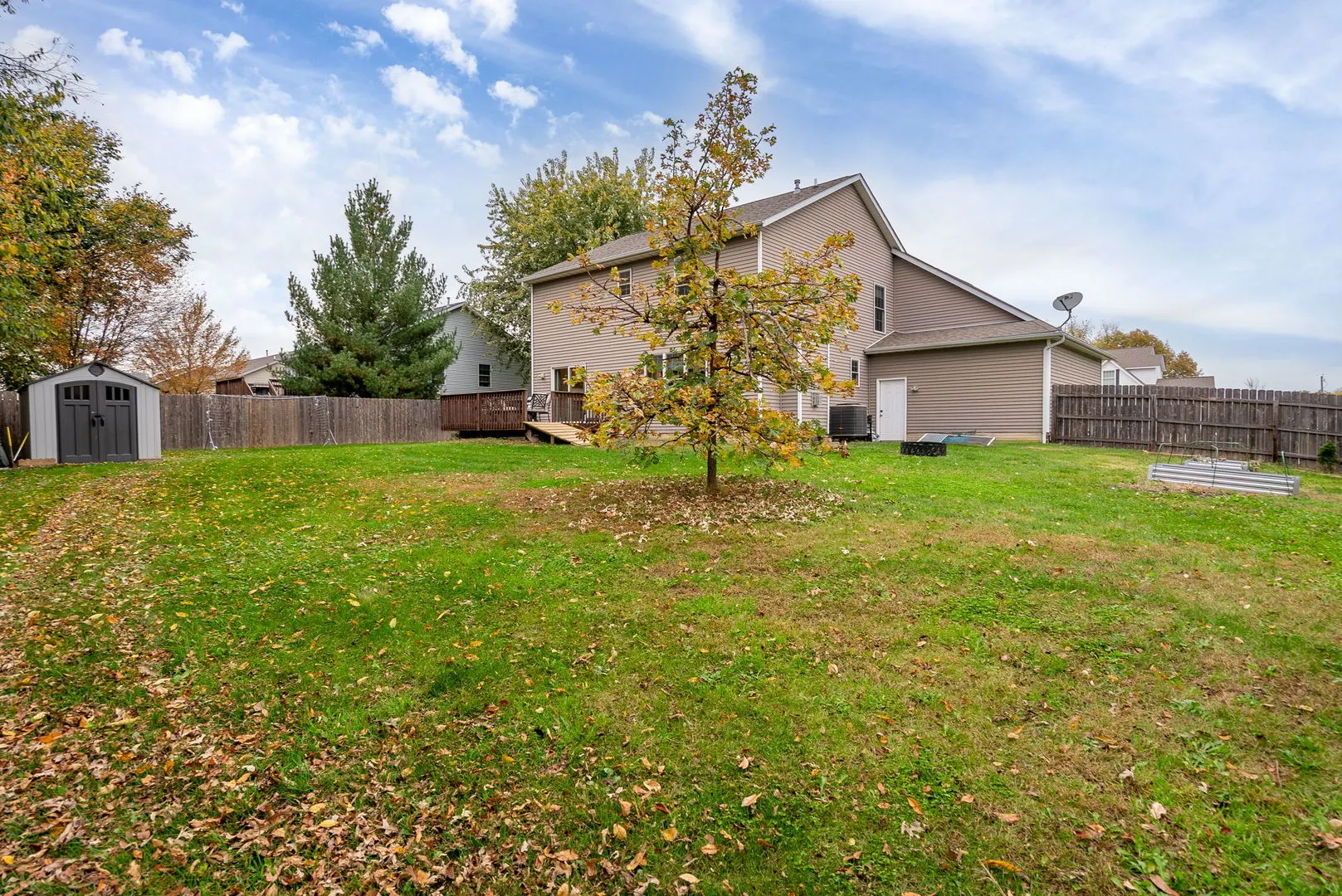 5619 BUCKHORN Lane IA