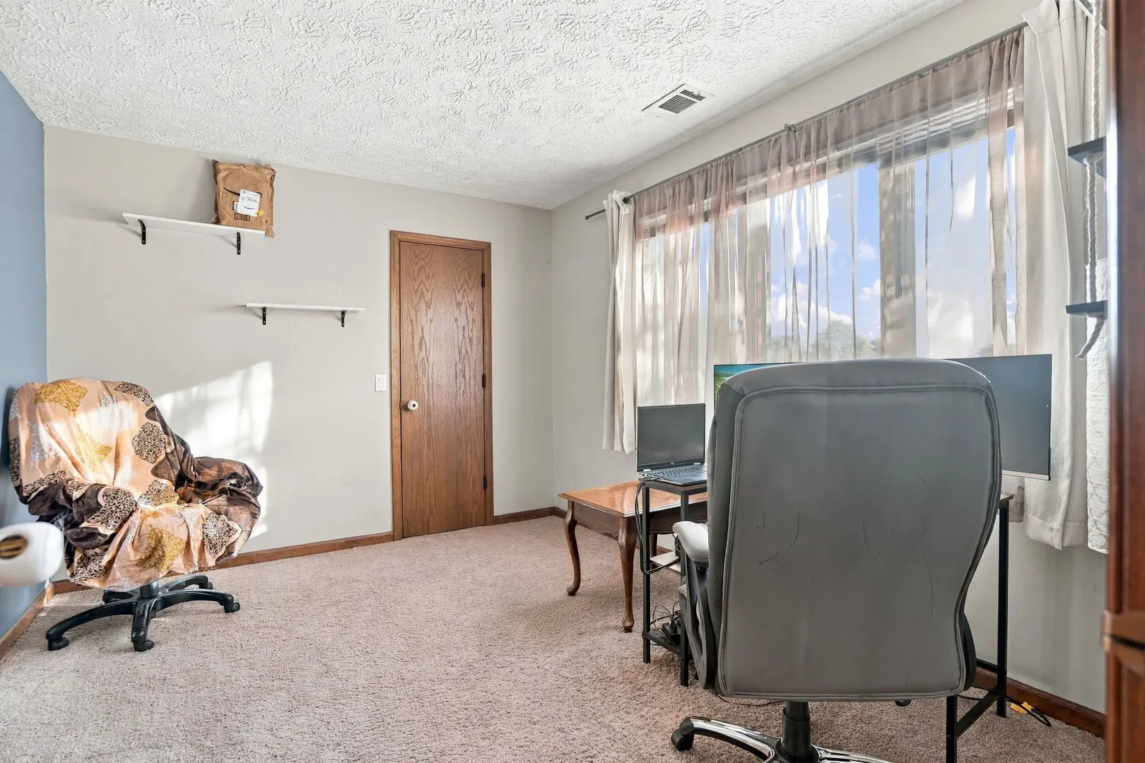 4195 FAIRVIEW Drive IA #8
