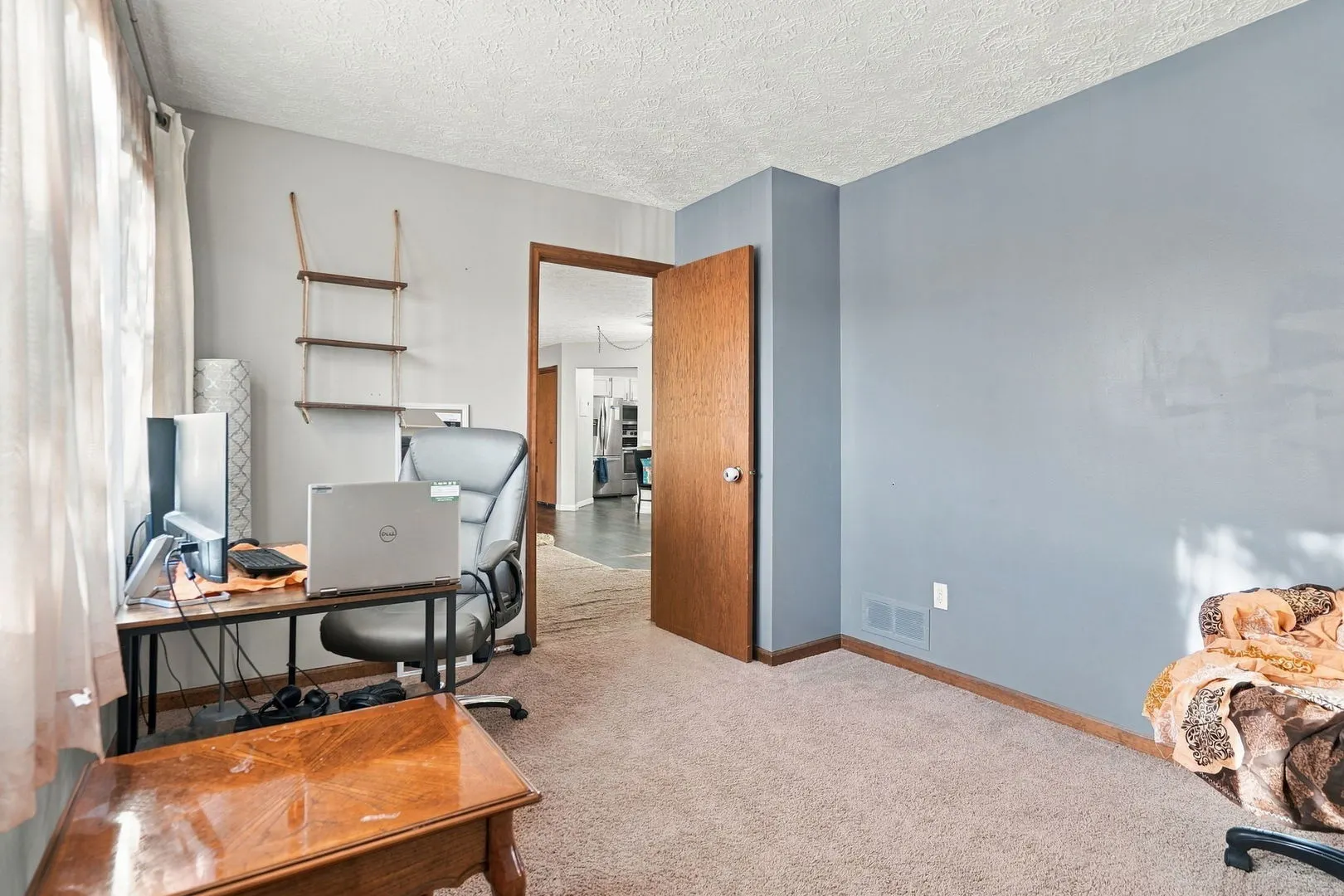 4195 FAIRVIEW Drive IA #8