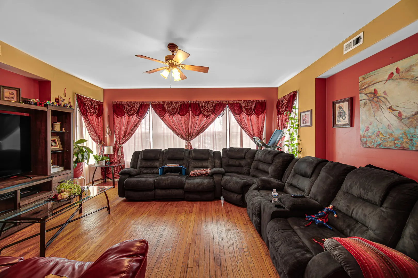 3349 W Division Street IL