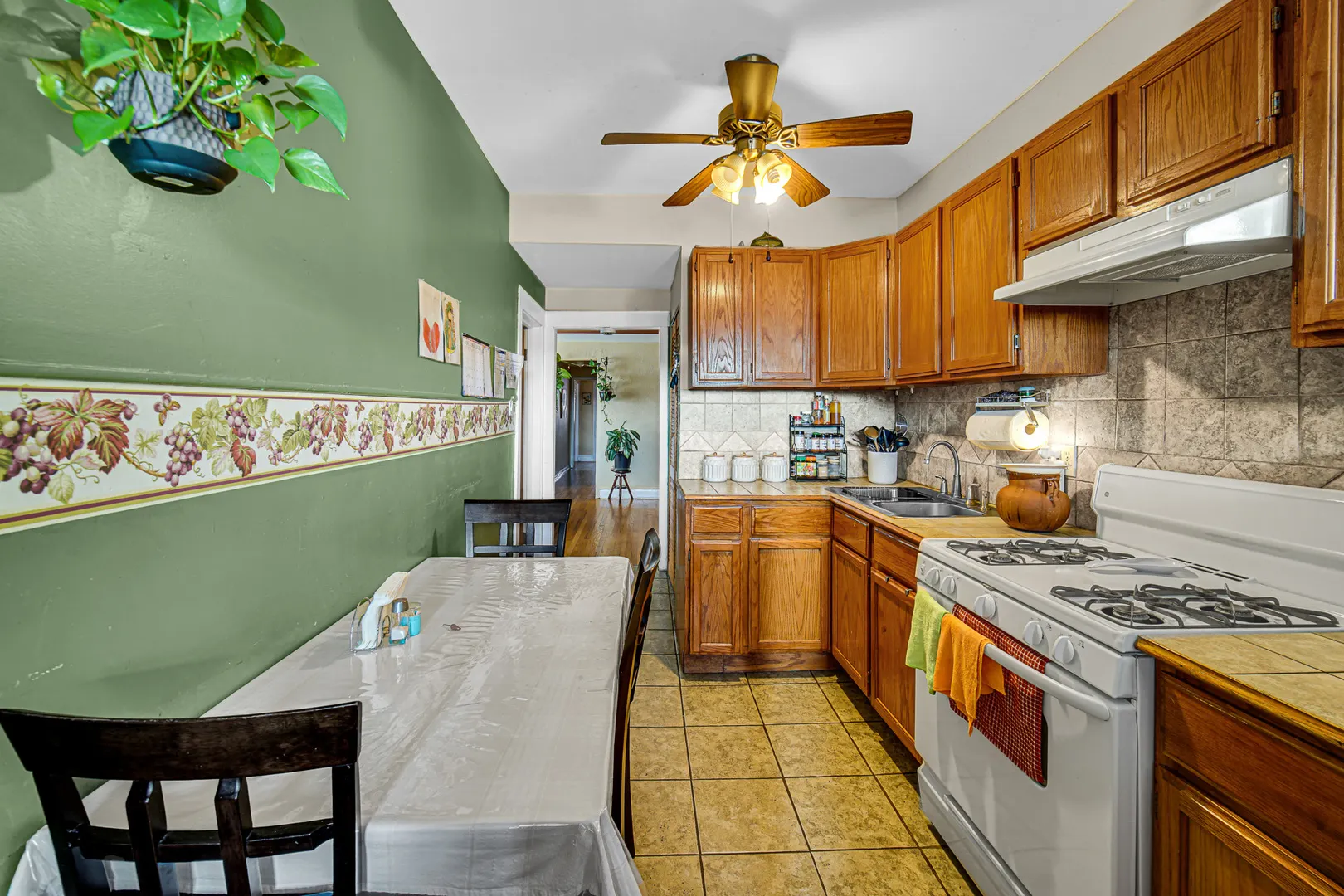 3349 W Division Street IL