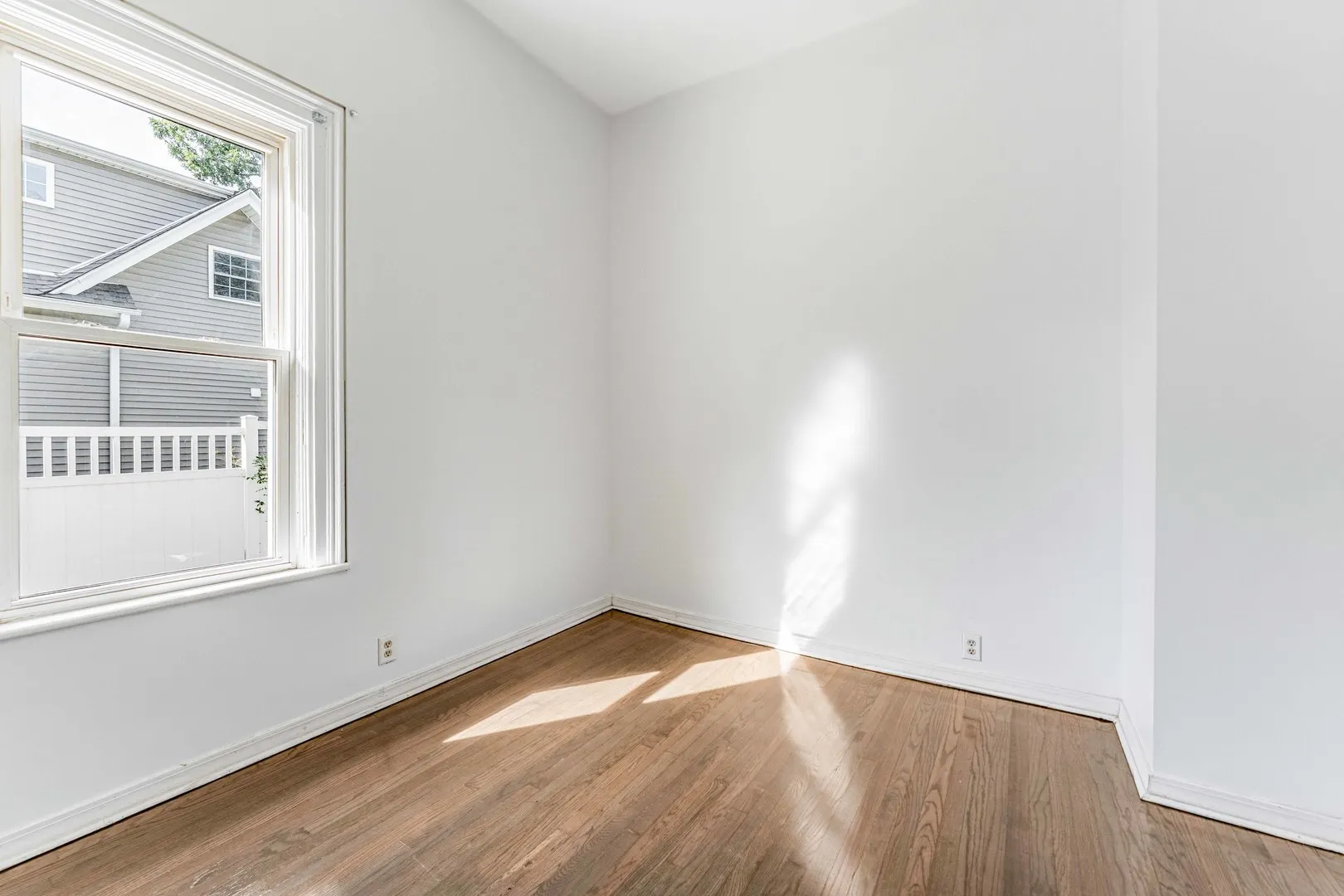 2520 Walnut Street IL