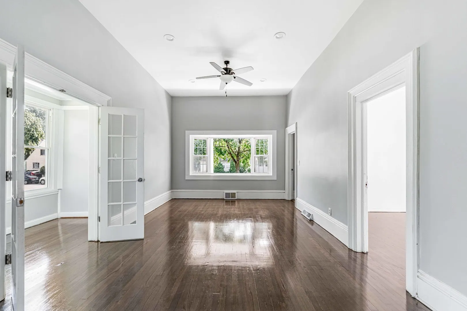 2520 Walnut Street IL