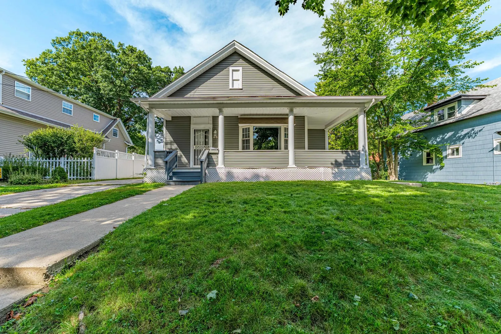 2520 Walnut Street IL
